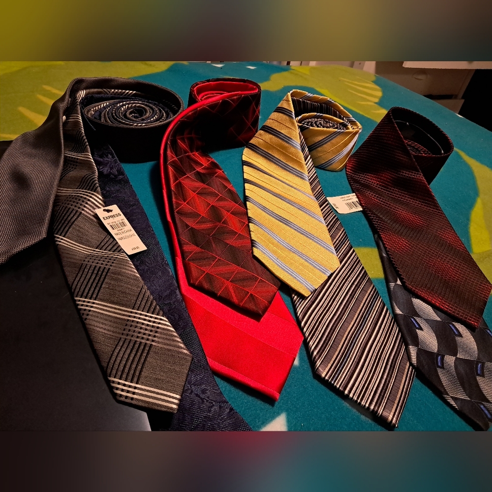 Elegant Men's Tie Collection - Assorted Colors